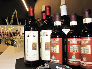 (����)�����ِ��(l��)�@���ѾƼ��F(tu��n)